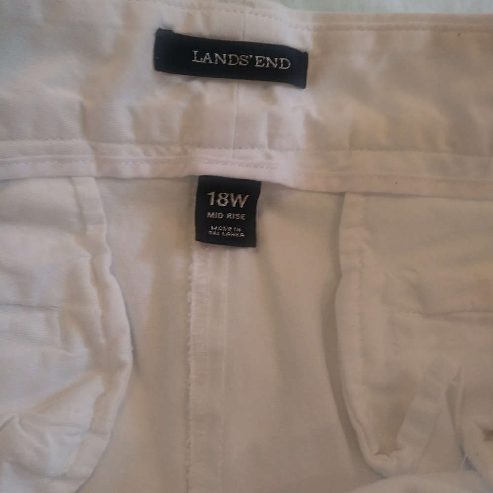 Lands' End Women's Mid Rise Shorts.